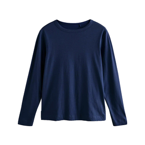 Camiseta de manga larga personalizada para hombre en algodón premium con diseño minimalista y acabado suave para facilitar la personalización de la marca. - Product Image 1