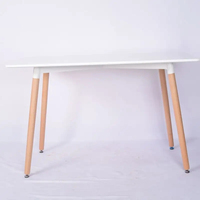 Table de salle à manger rectangulaire en bois de hêtre et MDF à prix de gros, avec design à panneaux, pour usage hôtelier