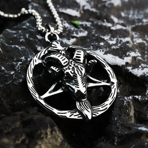 Colgante Nórdico Retro de Acero Inoxidable para Hombre, con Diseño Geométrico Asimétrico de Cabeza de Carnero y Estrella de Seis Puntas, Joyería para Uso Diario - Product Image 4