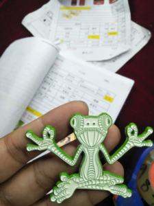 GREPAS GESCHENKE Kunden spezifische Glow Anstecknadel gemacht - Product Image 2