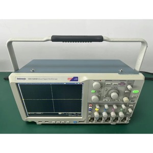 Oscilloscope à signaux mixtes Tektronix Mso5204 4 canaux, 2 GHz, 10 GS/s, d'occasion - Product Image 3