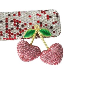Accessoires pour <span class=keywords><strong>femmes</strong></span>, décoration <span class=keywords><strong>de</strong></span> sac <span class=keywords><strong>de</strong></span> voiture, petit cerisier en forme <span class=keywords><strong>de</strong></span> cœur entièrement orné <span class=keywords><strong>de</strong></span> diamants créatifs - Product Image 5