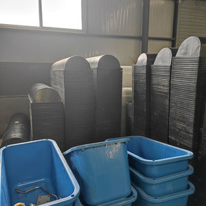 Fournisseur d'équipements d'élevage <span class=keywords><strong>Bac</strong></span> à alimentation en plastique noir <span class=keywords><strong>pour</strong></span> chèvres, porcs, moutons <span class=keywords><strong>Bac</strong></span> à alimentation <span class=keywords><strong>pour</strong></span> moutons - Product Image 5