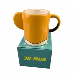 <span class=keywords><strong>Taza</strong></span> de cerámica del <span class=keywords><strong>Rey</strong></span> León pintada a mano estéreo 3D <span class=keywords><strong>Taza</strong></span> de agua animal pintada a mano pura con accesorio de cuchara - Product Image 3