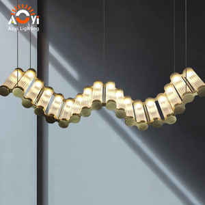 Lampada a Sospensione in Vetro a Strisce Verticali con Cornice Dorata Ondulata per Hall di Hotel di Lusso e Spazi con Soffitti Alti in Villa, Stile Moderno - Product Image 4
