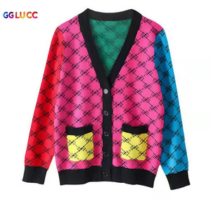 Cardigan d'hiver en <span class=keywords><strong>tricot</strong></span> pour dames Modèle de jour Veste à col en V en <span class=keywords><strong>tricot</strong></span> personnalisé Motif de couleurs contrastées Mode décontractée - Product Image 4