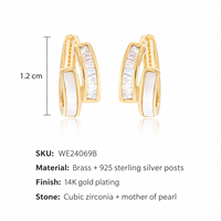 KAVNAR Boucles d'oreilles créole double barre zircon baguette nacre laiton doré or 14K