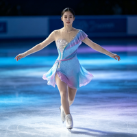 Robe de patinage artistique dégradé bleu rose, col en V, manches longues, dos ouvert, volants, strass, costume de compétition pour filles et femmes
