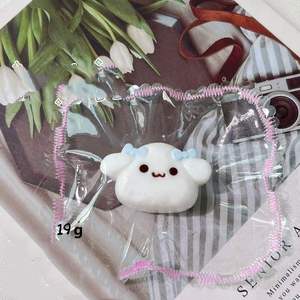 ของเล่นบีบสควิชชี่ซีรีส์คาวาอี้ขนาดเล็กแบบขายส่ง เนื้อสัมผัสคล้ายดินเหนียว บรรเทาความเครียด ของขวัญสำหรับวัยรุ่นและผู้ใหญ่ ทำจากซิลิโคนเกรดอาหาร - Product Image 5