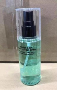 Spray fixateur Efel Power Grip Dewy pour une tenue longue durée tout en laissant la peau hydratée et éclatante 80ml - Product Image 6