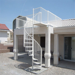<span class=keywords><strong>Escalier</strong></span> en colimaçon intérieur en métal de conception <span class=keywords><strong>moderne</strong></span> pour bâtiment commercial, rond, en <span class=keywords><strong>bois</strong></span> massif avec garde-corps en verre, construction en fonte - Product Image 5