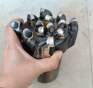 Foret diamanté PDC en carbure de tungstène forgé pour le forage de puits et le forage de roche - Product Image 5