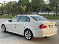 BMW Série 3 d'occasion 2005 325i Version de pointe Berline essence Conduite à gauche Voiture classique d'occasion pour l'exportation
