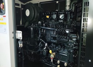 Generador Diésel Súper Silencioso de 3 Fases, 100 KVA, 80 KW, con ATS, Modelo MADO CDP290T, Origen China - Product Image 4