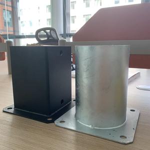 Modèle <span class=keywords><strong>en</strong></span> T pour <span class=keywords><strong>poteau</strong></span> d'angle pour 3 bois 90 mm 4in Base de <span class=keywords><strong>poteau</strong></span> réglable galvanisée à chaud - Product Image 4