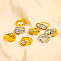 JUSNOVA - Aretes de Perlas de Imitación de Plástico con Baño de Oro de 18K y Circonita, Aretes de Acero Inoxidable a la Moda para Mujer