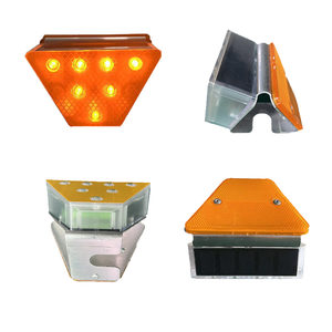 Delineateurs de sécurité routière en plastique, barrières, réflecteurs, marques routières, à énergie solaire, haute visibilité, blanc/jaune - Product Image 1