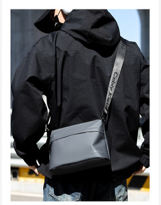 Sac messager en nylon tendance avec décoration de lettres, sac bandoulière imperméable pour le rangement multifonctionnel de téléphones portables pour hommes - Product Image 6