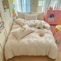 Parure de lit douillette et mignonne à imprimé cœurs, housse de couette de luxe douce taille Queen avec taies d'oreiller, qualité hôtelière pour l'hiver