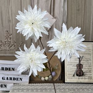 Bouquet de fleurs artificielles en soie blanche moderne haut de gamme en gros, fleurs en plastique, produit fini de haute qualité, décorations de <span class=keywords><strong>mariage</strong></span> - Product Image 5