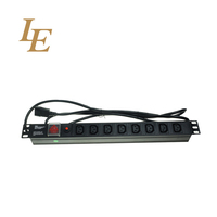 Commutateur PDU rack IEC C13 C14 C19 de 19 pouces Unité de distribution d'énergie en option Installation verticale IEC PDU