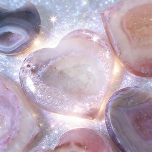 Venta al por Mayor de Piedra Natural de Ágata Rosa de Alta Calidad en Forma de Corazón y Luna para Decoración del Hogar y Regalos Festivos - Product Image 2