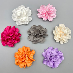 Flor de tela moldeada de 8.5cm estilo coreano para accesorios de cabello, ropa, manualidades y bricolaje. - Product Image 1