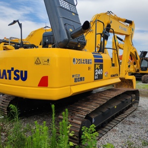 Excavadora Komatsu PC240LC de segunda mano importada de Japón, excavadora hidráulica de cadenas Komatsu PC240LC disponible para la venta en stock. - Product Image 3