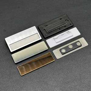 Placa de Identificación de Metal en Blanco de Acero Inoxidable Antioxidante para Sublimación, Botón Personalizable con Nombre, Etiqueta de Metal Grabable para el Lugar de Trabajo - Product Image 4