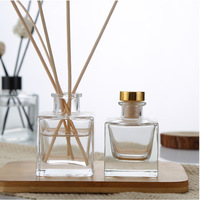Bouteille en verre carrée de parfum de bureau à domicile de luxe 50ml 100ml 150ml 200ml bouteille de diffuseur de roseau vide à fond épais