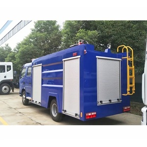 Petit camion de pompiers de 5000 L, 4x2, télécommandé, à vendre - Product Image 1