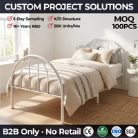 Lit plateforme en métal blanc cintrée, style minimaliste, pour chambre d'amis ou dortoir