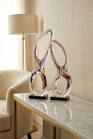 Sculpture en verre soufflé à la main avec des rayures et des tourbillons de couleur internes, verre artistique avec base noire, ornements décoratifs pour la décoration de maison de luxe