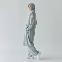 Ensemble de sport 2 pièces personnalisé OEM à séchage rapide, tenue de sport modeste avec poches pour hijab, respirant, pour la course islamique