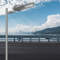 Lampadaire LED AC en gros IP66 IK09 30W-300W avec capteur photocellule pour route, en alliage d'aluminium, garantie 5 ans