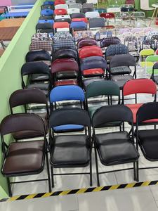 كراسي قابلة للطي مريحة من الجلد الصناعي مع وسادة مبطنة وإطار معدني متين للمنزل والمكتب - Product Image 6