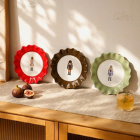Assiettes de Noël en céramique motif Casse-Noisette, assiettes à dessert à bord ondulé, vaisselle de Noël festive, plat à salade pour cadeau de fête