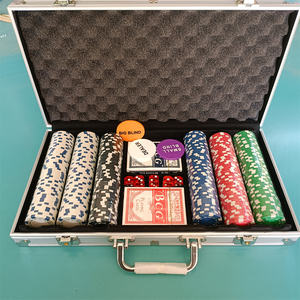 Ensemble de 300 jetons de poker ABS de 11,5 g avec étui, écologiques et durables, comprenant des dés Bluetown PC-300 - Product Image 1