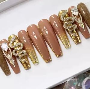 Style Européen Américain <span class=keywords><strong>Faux</strong></span> <span class=keywords><strong>Ongles</strong></span> 10pcs ABS Transparent Variété Couleurs Naturelles Choisissez Offre Spéciale Motif Carré pour Doigt - Product Image 1