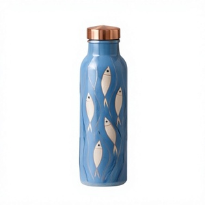 Bouteille d'eau artisanale en cuivre émaillé imprimé, motif poisson bleu de luxe, gourde ayurvédique pour le fitness, récipient écologique pour boissons - Product Image 1