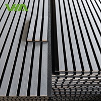 Panneaux muraux insonorisants modernes sur mesure en placage de chêne MDF PET Feutre Acoustique Réduction du bruit Durable Entrepôt Extérieur