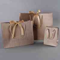 Haut de gamme vert fleur bijoux sac à main compagnon de mariage sac cadeau laminé impression numérique emballage pour vêtements carton