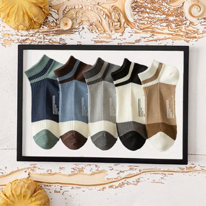 Chất Lượng Cao Tùy Chỉnh Mùa Thu Người Đàn Ông Giản Dị Của Mắt Cá Chân Vớ Dệt Kim Thời Trang Phố Với Chải Kỹ Bông In Logo Trên Cuff - Product Image 3