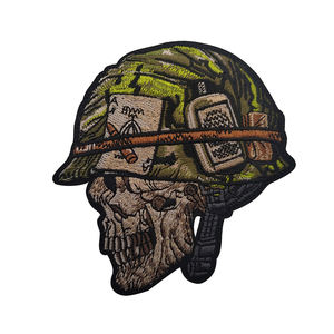 Винтажный потертый Стиль 3D слоеный вышивка Байкерский патч Череп шлем воин дизайн экологически чистый - Product Image 1