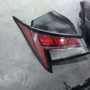 Fanale Posteriore per Hyundai Elantra, Ricambio <span class=keywords><strong>Auto</strong></span> Usato, Luce Posteriore Combinata a LED Rossa, Parti <span class=keywords><strong>Auto</strong></span> Usate Originali - Product Image 4