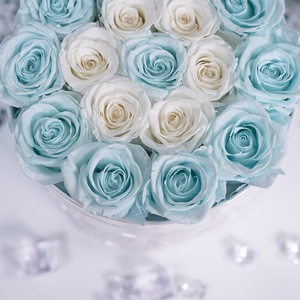 UKIQUEEN all'ingrosso nuove idee di prodotto fiori secchi arredamento misto cielo blu bianco vero naturale conservato <span class=keywords><strong>rose</strong></span> eterne in scatola rotonda - Product Image 3