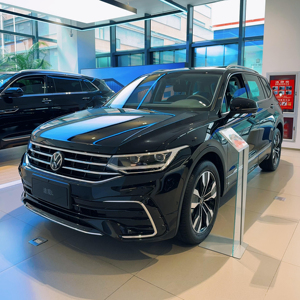 Volkswagens <span class=keywords><strong>Tiguan</strong></span> Price 2025 <span class=keywords><strong>R</strong></span> <span class=keywords><strong>LINE</strong></span> 380TSI 1,5 T 2,0 T Gas Car <span class=keywords><strong>R</strong></span>-<span class=keywords><strong>Line</strong></span> Flagship Edition 2,0 T 7 Seat Vehículo de gasolina SUV - Product Image 1