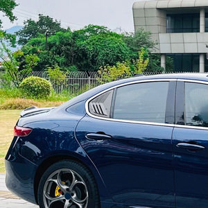ฝาครอบช่องระบายอากาศ Alfa Romeo Giulia ลายคาร์บอนไฟเบอร์สีดำเงา วัสดุ ABS แบบติดกาว สำหรับปี 2015+ รุ่นยุโรป - Product Image 4