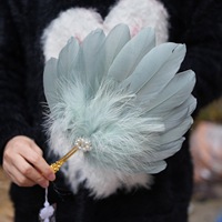 Éventail décoratif en plumes d'autruche teintes à la main pour spectacles sur scène, mariages et séances photo