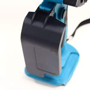 Tronçonneuse électrique sans fil 21V 6 pouces avec affichage numérique, batterie au lithium rechargeable pour jardinage et élagage - Product Image 1